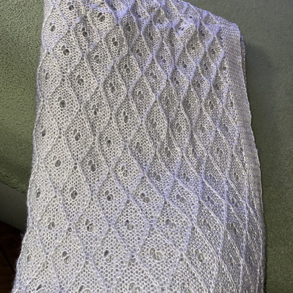 Gorgeous lightweight gray/sparkly infinity scarf EUC! (22” x 72”). - Picture 6 of 7